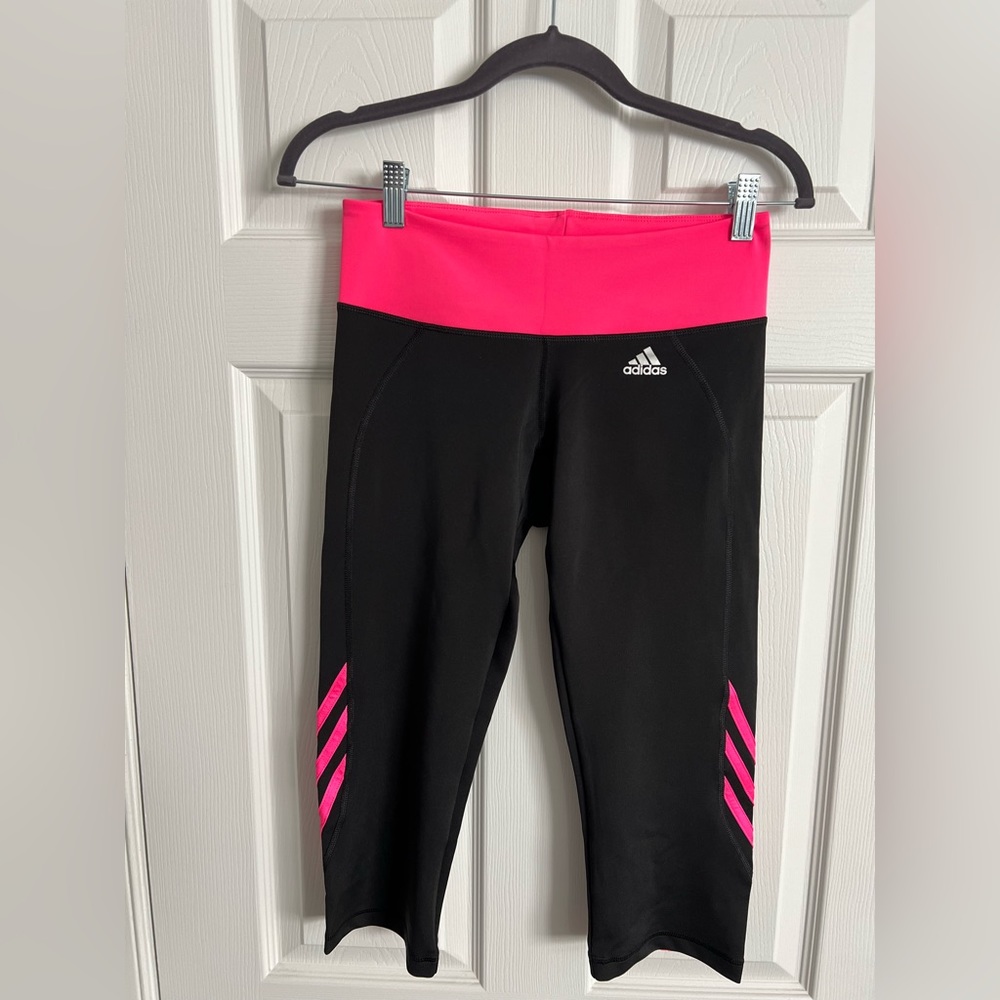 ADIDAS Women's Climalite Sport  Gym Leggings Capri Black/ Fuchsia Size M